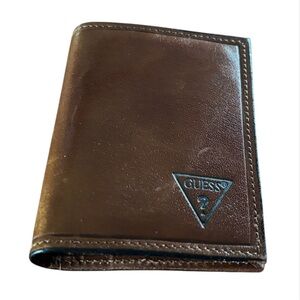Men’s VTG GUESS Leather Bifold Wallet  Brown credit card photos cash id holder